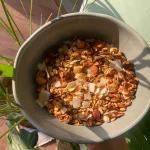 گرانولا با عسل طبیعی، جو دوسر و بادام بونورا